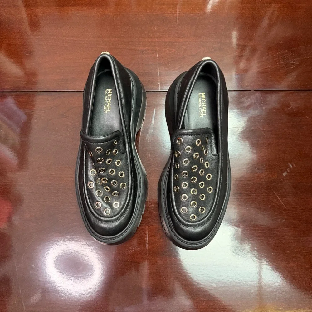 Michael Kors Shiloh Loafer Black Leather Eyelet Platform Lug Sole 6B HF24-20